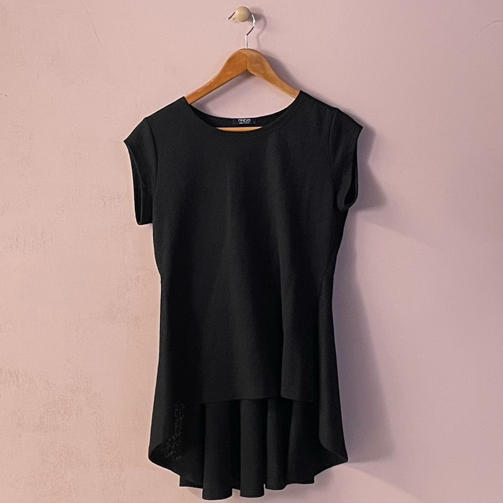 Finejo Black Hi-Low Knit Top